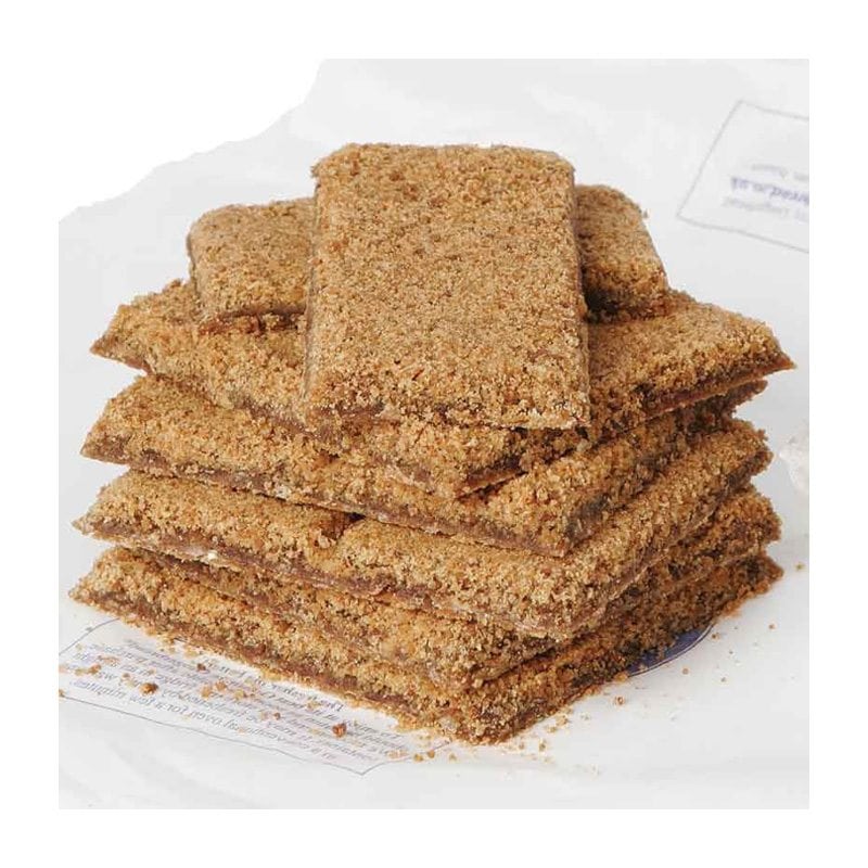 Grasmere Gingerbread wooden gift box with rum butter